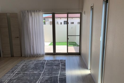 豊崎タウン*築浅中庭付き平家