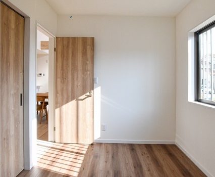 豊崎タウン*築浅中庭付き平家