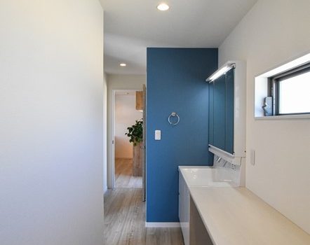 豊崎タウン*築浅中庭付き平家