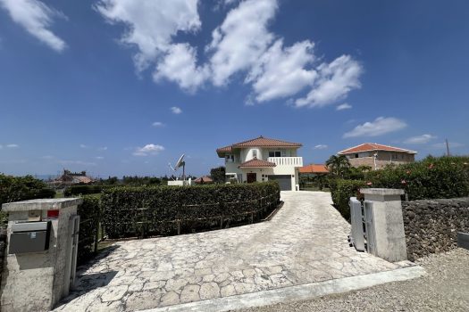 石垣島　新川フサキRC２階建